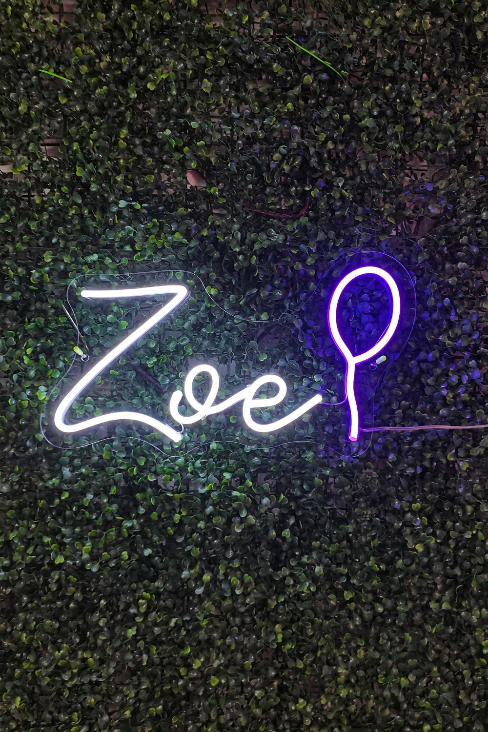 Zoe Name Neon sign by Neon.Outshine.